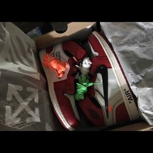 Off white Jordan 1 size 11